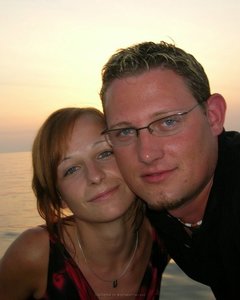 С женой на пляже - 12 фото 